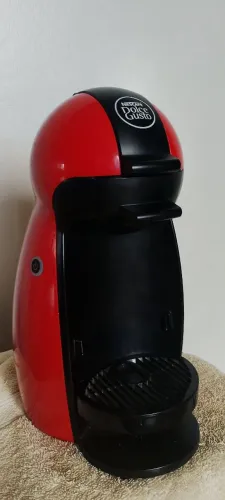 Cafeteira NESTLÉ DOLCE GUSTO