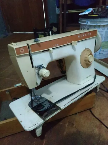 Máquina Singer Zig Zag 247