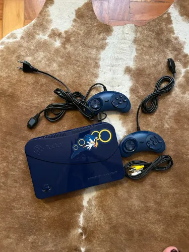 Console Master System Evolution TecToy MS-132 - 132 Jogos na Memória + 2 Controles