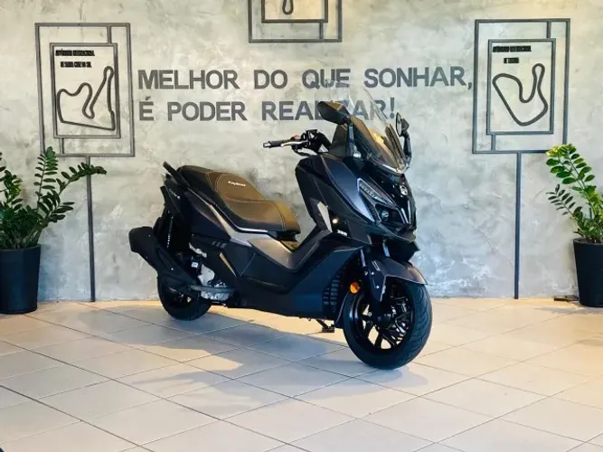 Dafra Cruisym 300 2015 - jmc motos