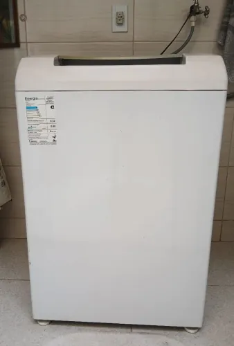 Vendo uma máquina de lavar brastempe 11 kilos.