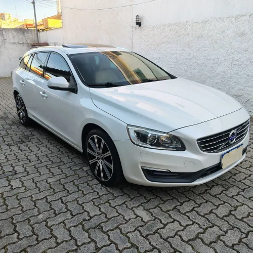 Volvo V60 T-4 Momentum 2.0 190cv 5P 2018
