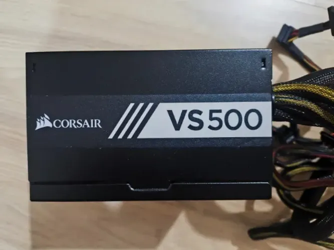 Fonte para PC Gamer Corsair 500VS
