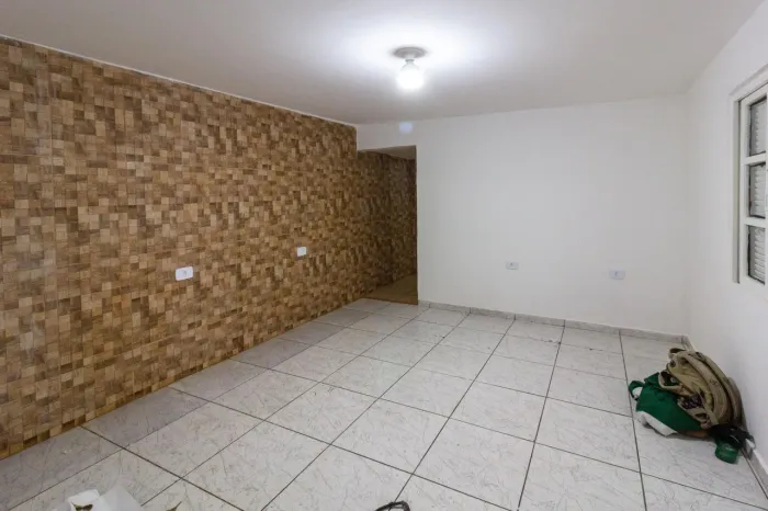 Casa com 1 Quarto(s) e 2 banheiro(s) para Alugar, 50 m² por R$ 1130 / Mês