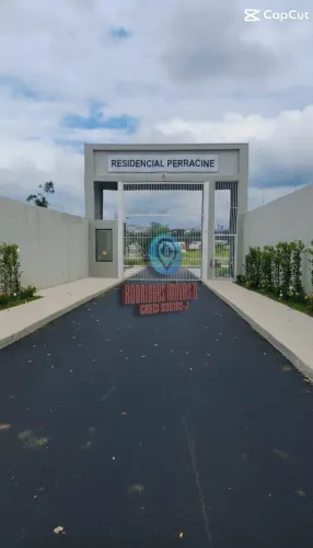 Compre Lote / Terreno em Condomínio fechado Vila Perracini Poá/SP por R$ 180.000. Entrada 