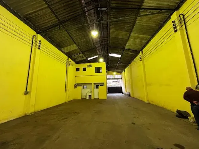 Galpão para alugar, 560 m² - Jardim Planalto - Carapicuíba/SP
