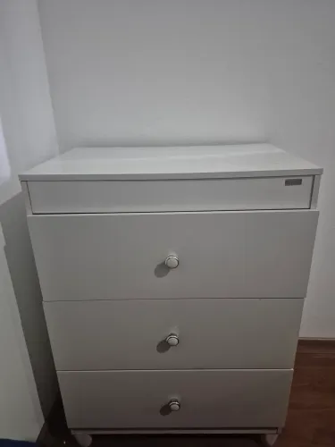 Cômoda com 3 gavetas