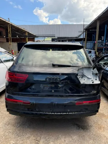 Sucata disponível para desmontagem Audi Q7 3.0 TDI 2017/2018.