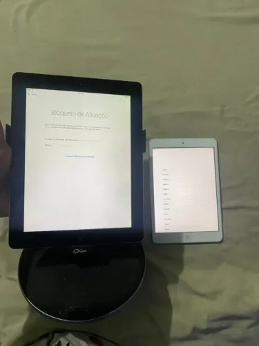 2 iPad um A1416 e Um Mini A1432