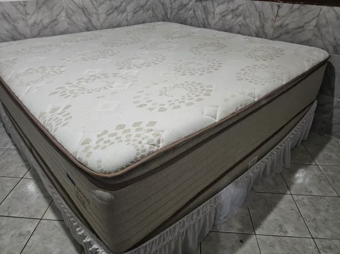 Cama king D45 colchão e base