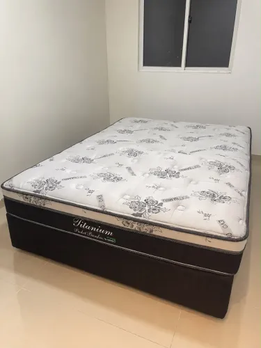 Cama box casal- ótimo estado