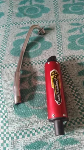 Vende se esse cano da biz