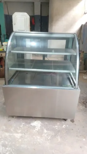 Vitrine expositora refrigerada de vidro curvo