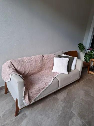 Sofá em linho 1.80cm x 80cm 4 lugares