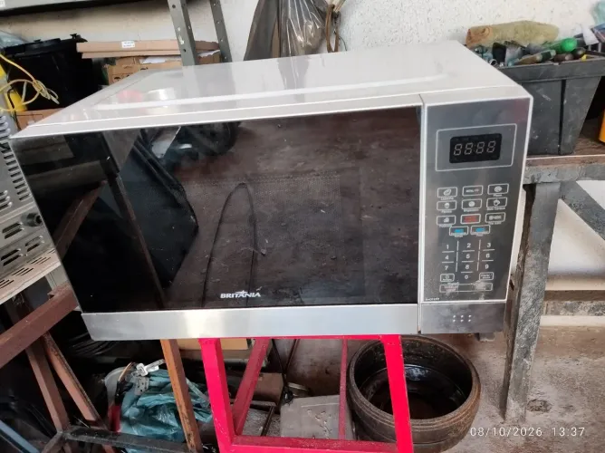 Forno microondas Britania