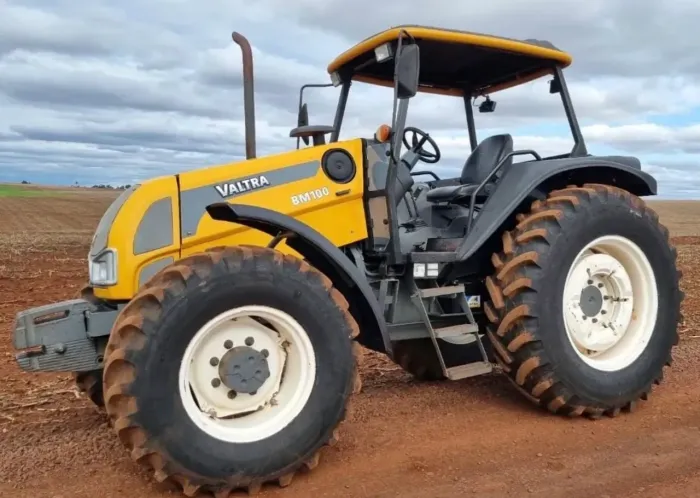 Trator Valtra BM100 11/11 - Parcele 
