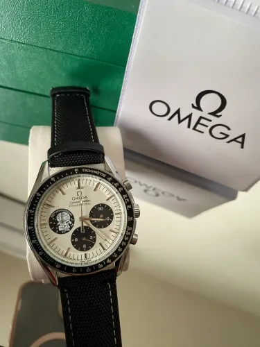 Relógio Omega Snoopy