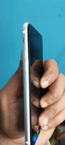 IPHONE MODELO SE 2020