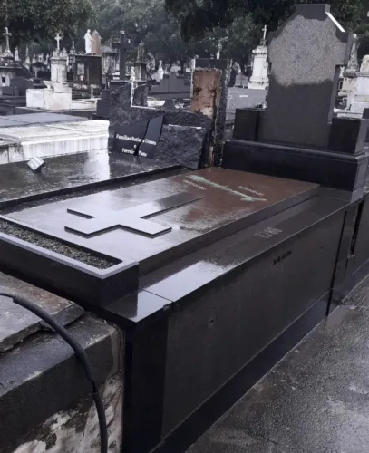 JAZIGO PERPÉTUO - Cem. São Francisco Xavier - Cajú - LOCALIZAÇÃO PRIVILEGIADA