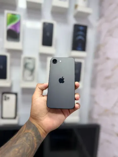 IPHONE 16e 256GB PRETO<br>R$ 3.499,00 TOP