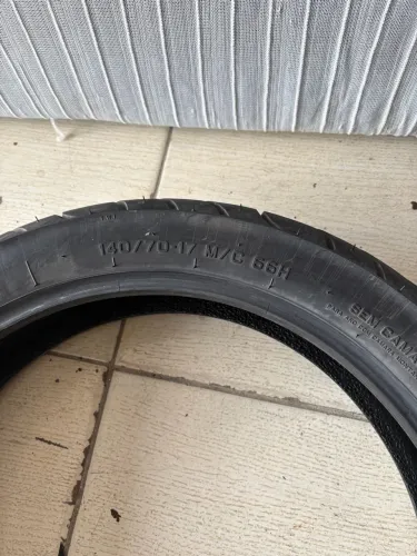 Par de pneus Meia vida para fz25 ou fz15
