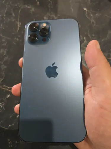 iPhone 12 Pro Max Azul + Capinhas