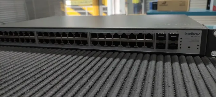 Switch Intelbras SG 5200MR Gigabit Gerenciável