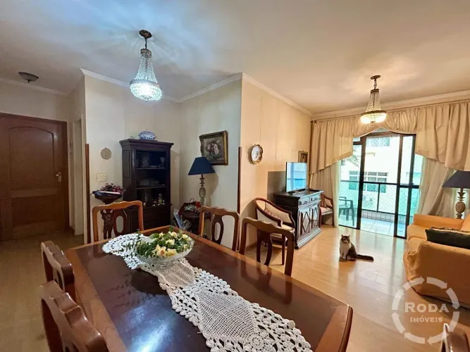 Aparecida | 100m da Praia | 2 Dorms (1 Suíte) + Dependência | Vaga Demarcada