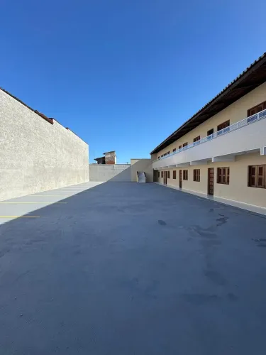 Apartamentos Novos com 2 quartos, WC social, sala, cozinha, área de serviço. Área Construí