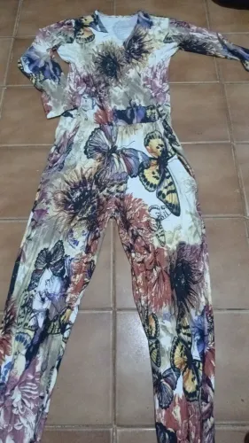 50 peças de roupas 