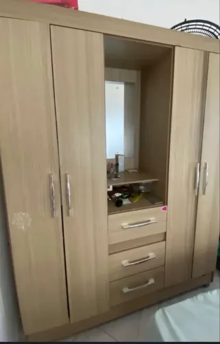 Vende-se guarda-roupa 