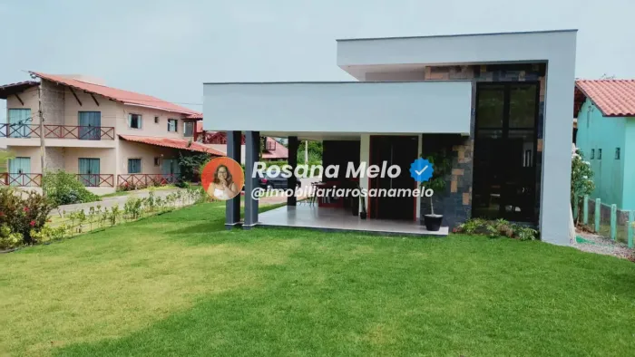 Casa com porteira fechada, 173m², 4 quartos (2 demi suítes) terraço com churrasqueira, em