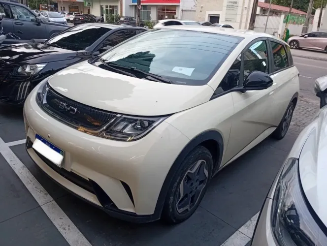 BYD Dolphin EV (Elétrico) 2026