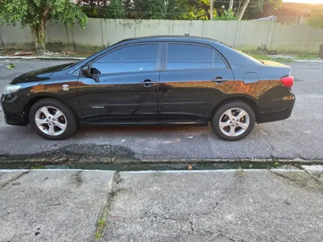 Toyota Corolla GLI 1.8 Flex 16V Mec. 2013