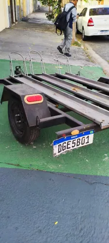 Carretinha para 3 motos