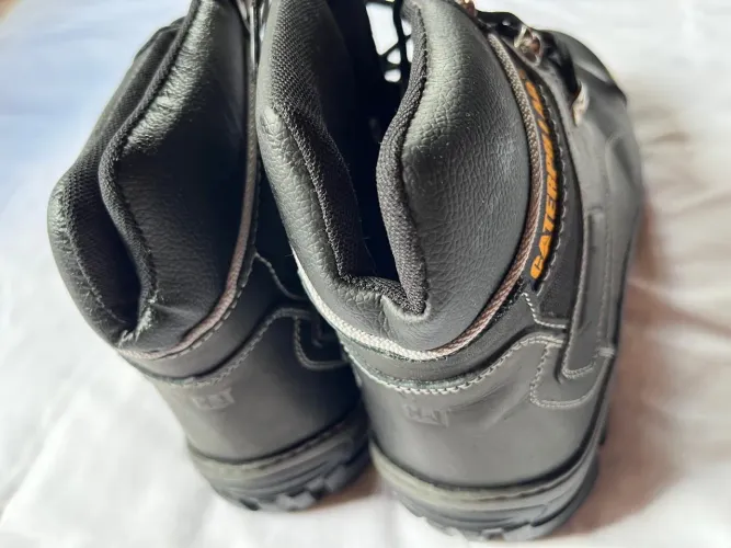 bota Caterpillar NOVA importada - tam 43 - preta