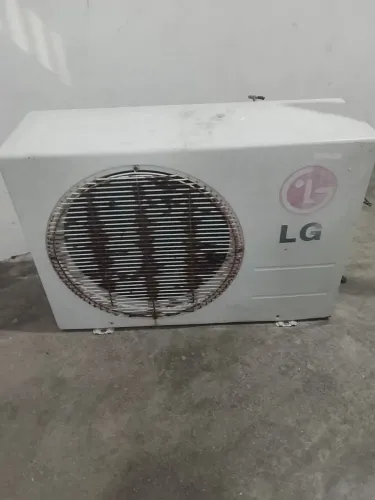 Máquina de 18.000 com defeito e um compressor de 30.000 BTUs funcionando