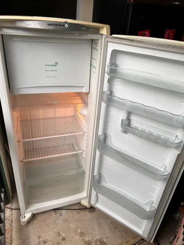 Geladeira FrostFree ENTREGO