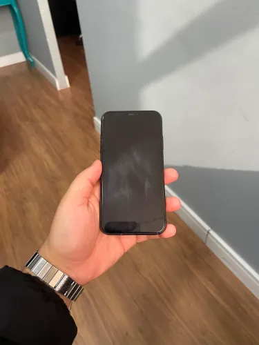 iPhone 11 64GB
