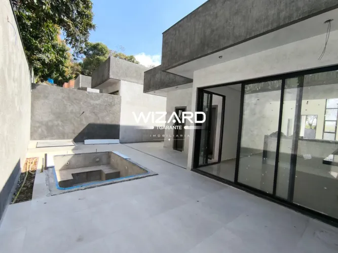 Casa de Condomínio em Atibaia, 3 dormitórios, piscina, para venda com 220m² e 2 vagas