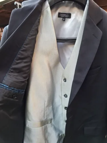 Conjunto masculino (blazer, colete e calça)