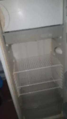Vende se uma geladeira Consul funcionando perfeitamente
