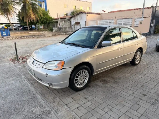 Honda Civic Sedan LX 1.7 16V 115cv Mec. 4P 2002