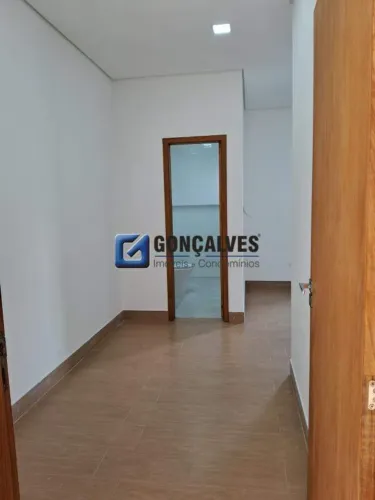 Sobrado residencial com 3 quartos (1 suíte) e 3 vagas em Santo André - Parque das Nações