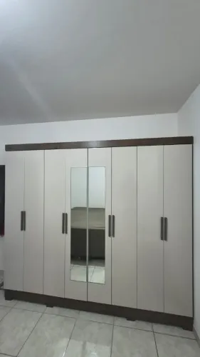 Guarda Roupa Casal com Espelho e Pés 8 Portas Diplomata