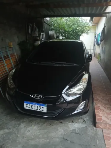 Hyundai Elantra GLS 1.8 16V Aut. 2012