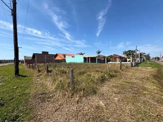 TERRENO DE ESQUINA À VENDA | IMBÉ BALNEÁRIO PRESIDENTE