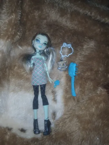Boneca Frankie Stein Killer Style