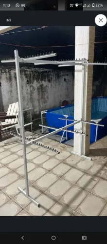 Arara de meio de loja