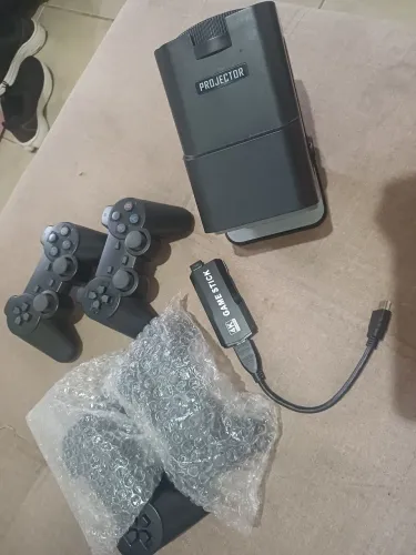 Game Stick e projetor